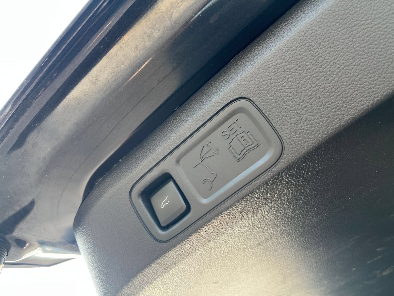 Used 2024 Ford Expedition Limited RWD image 24