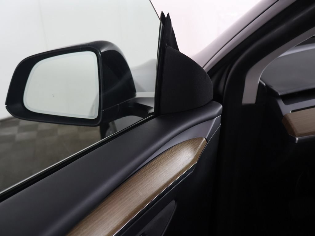 Used 2023 Tesla Model Y Long Range AWD/4WD image 36