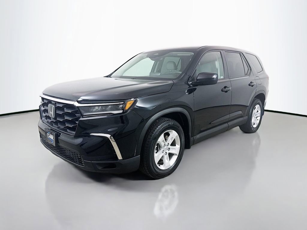 Used 2023 Honda Pilot LX image 3