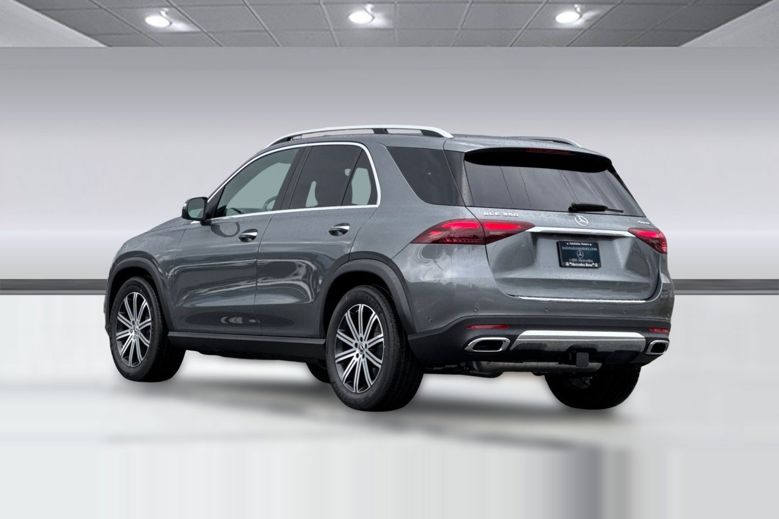 Used 2026 Mercedes-Benz GLE 350 4MATIC image 3