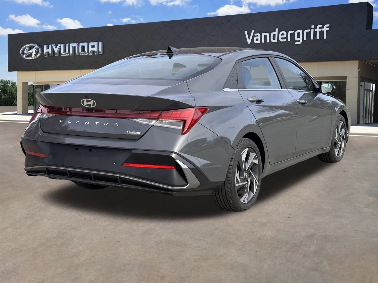 Certified 2024 Hyundai Elantra Limited image 10