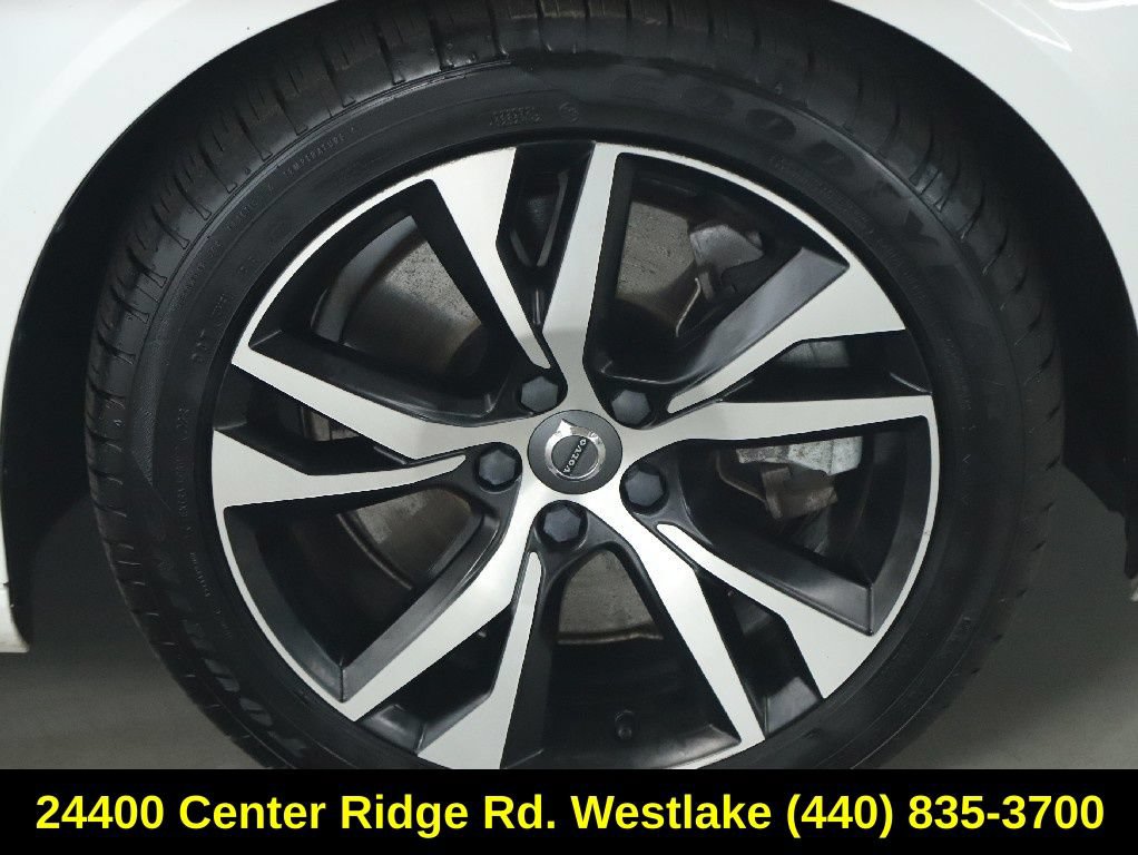 Used 2022 Volvo S60 T8 R-Design Expression AWD/4WD image 10