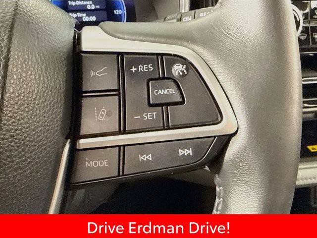 Certified 2023 Toyota Highlander Limited FWD image 14