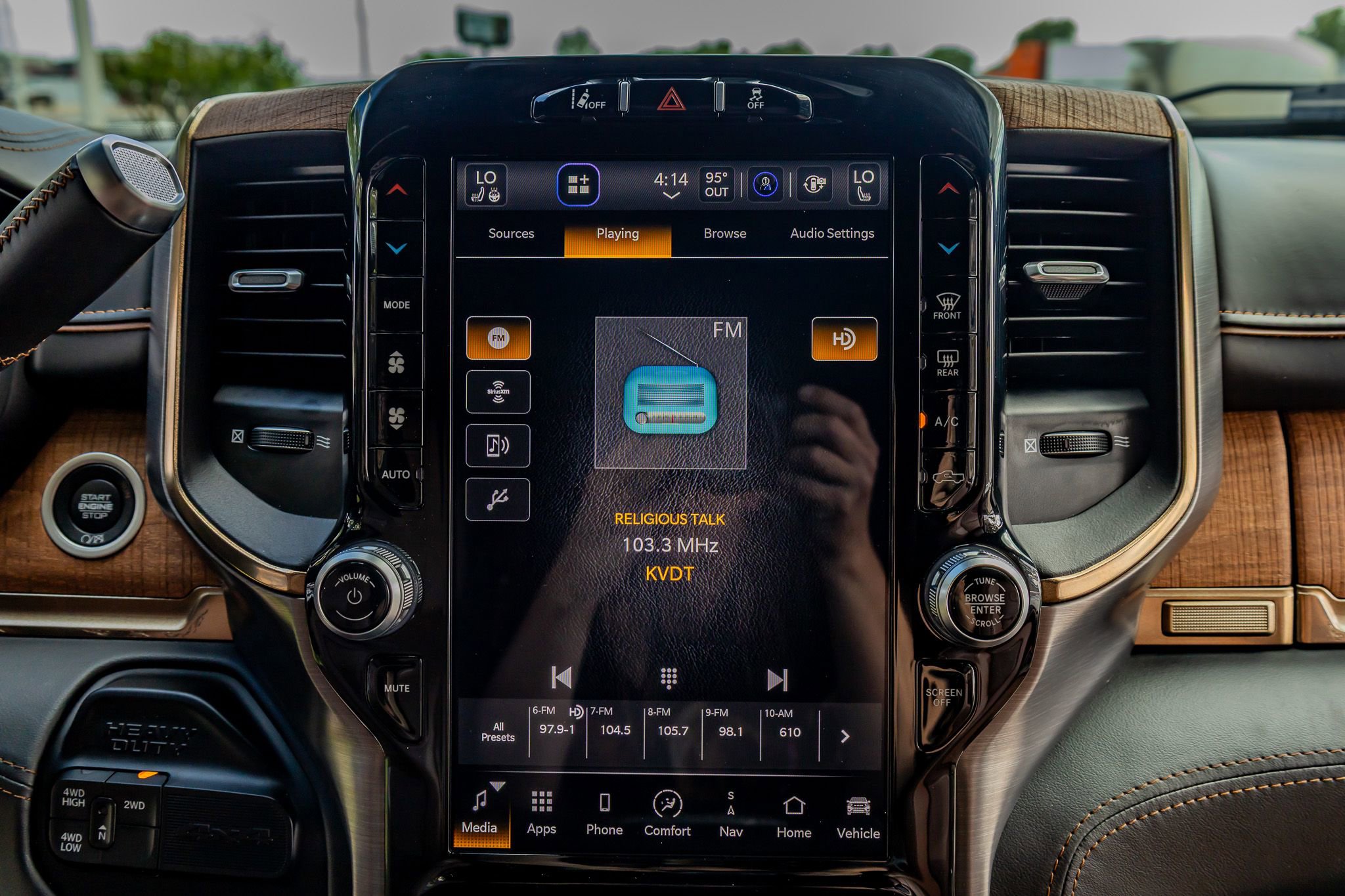 Used 2023 RAM 3500 Limited image 22