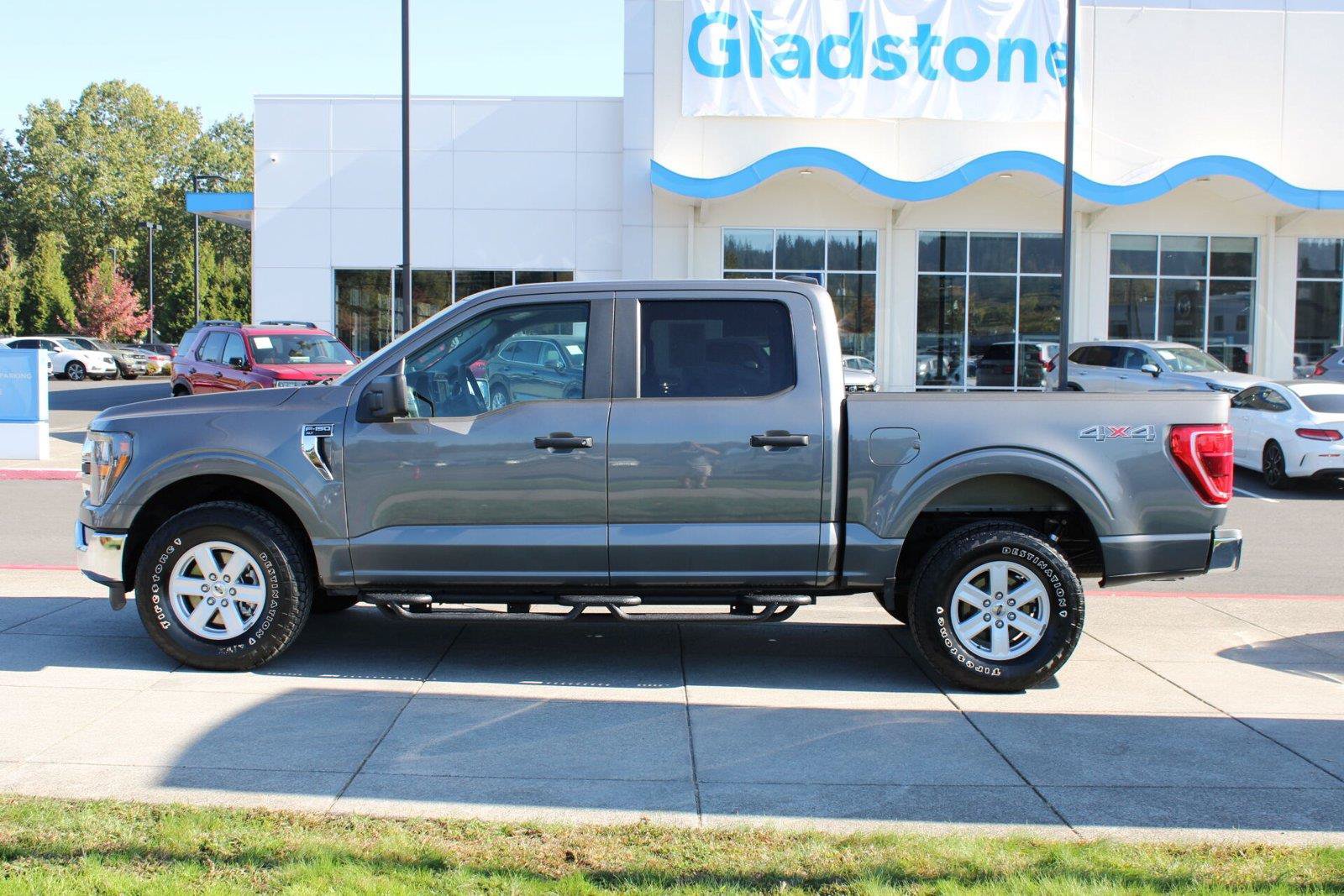 Used 2023 Ford F150 XLT AWD/4WD image 2