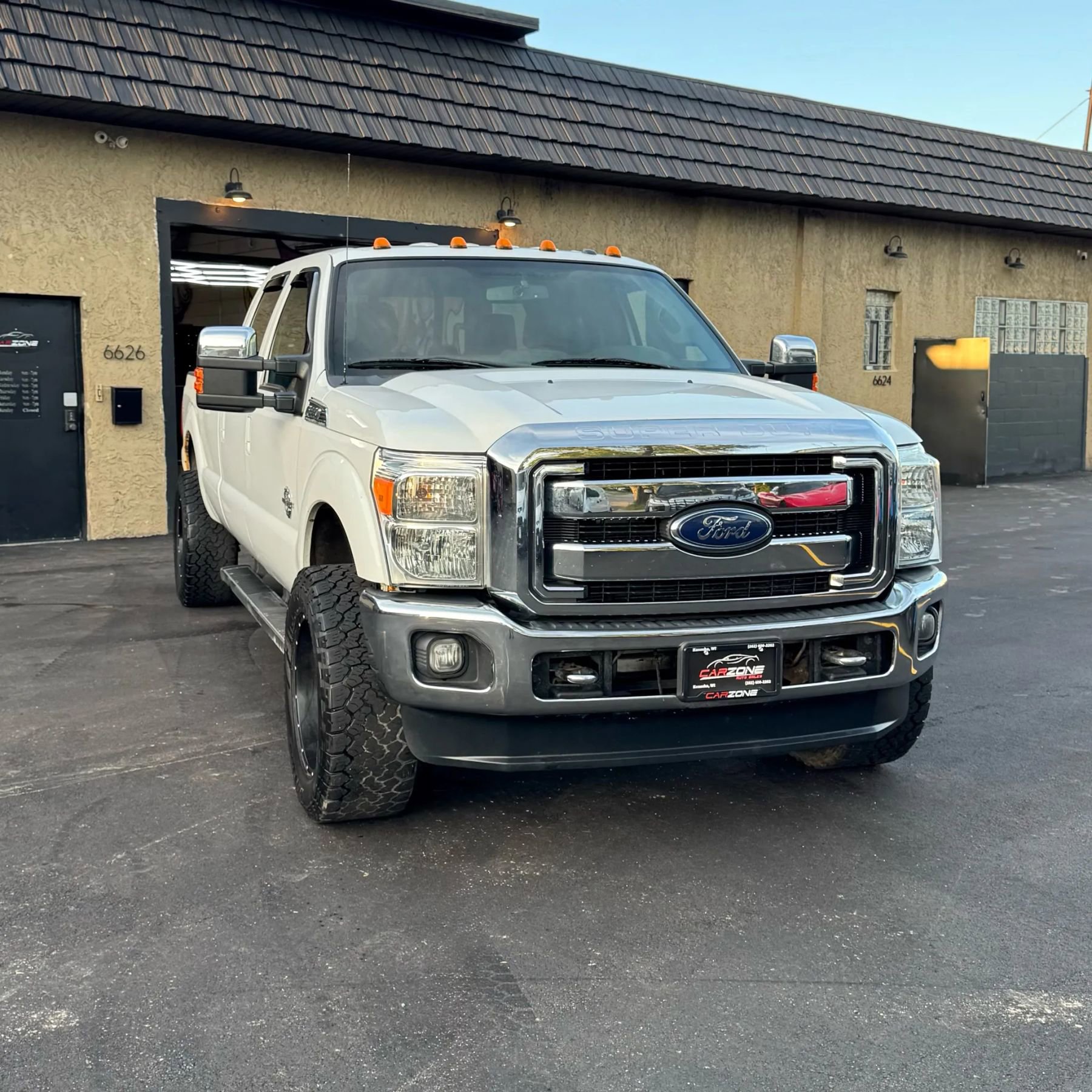 Used 2013 Ford F350 Lariat w/ Chrome Pkg image 3