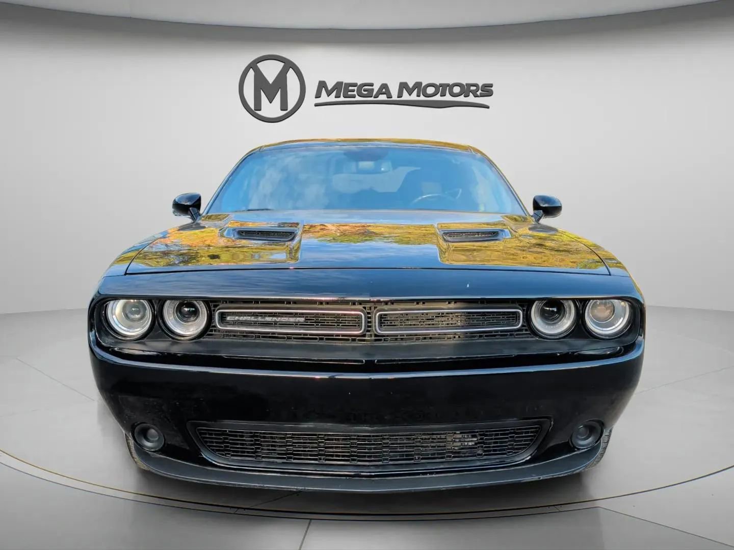 Used 2019 Dodge Challenger SXT AWD/4WD image 12