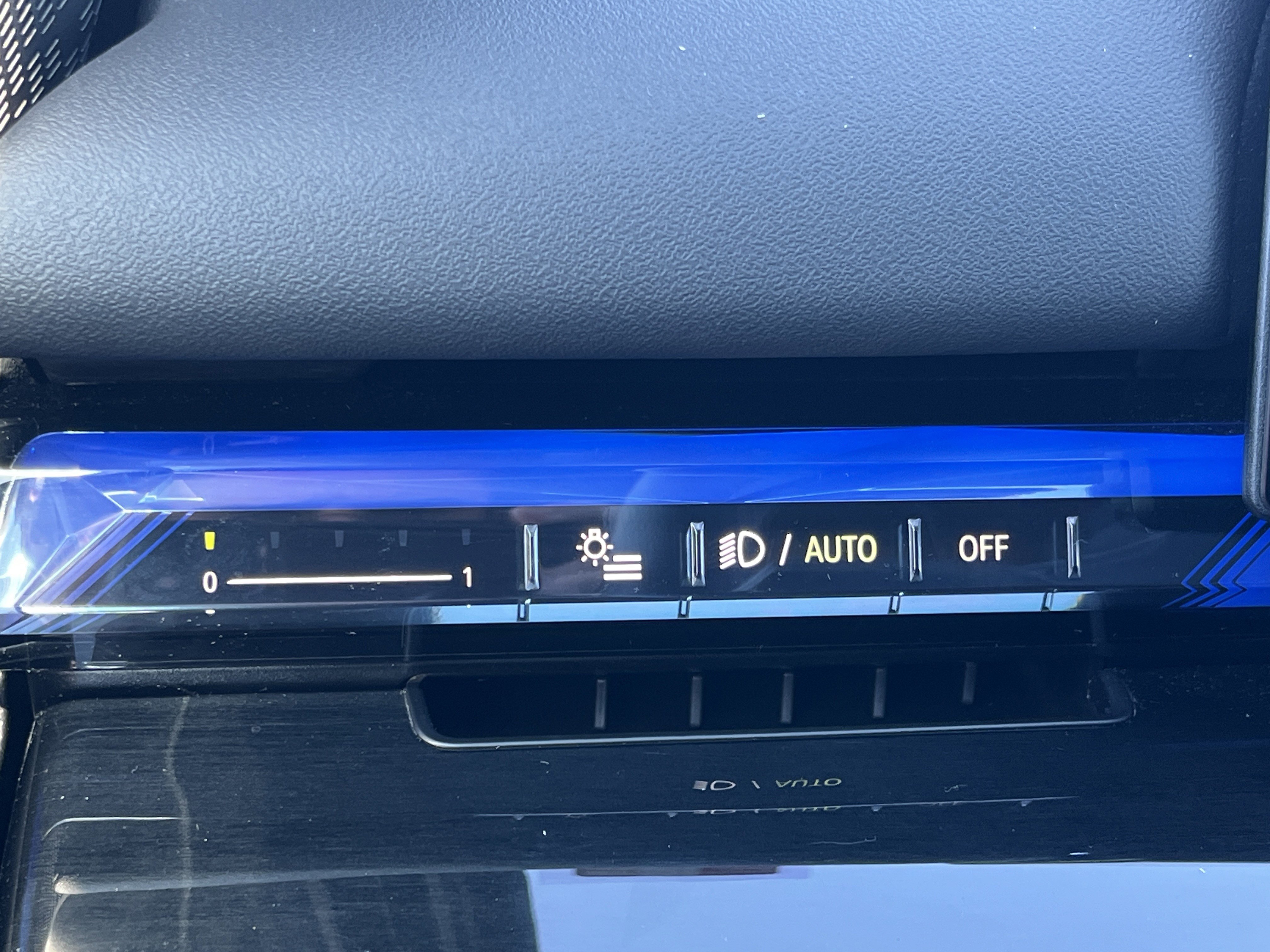 Used 2024 BMW i5 eDrive40i image 14