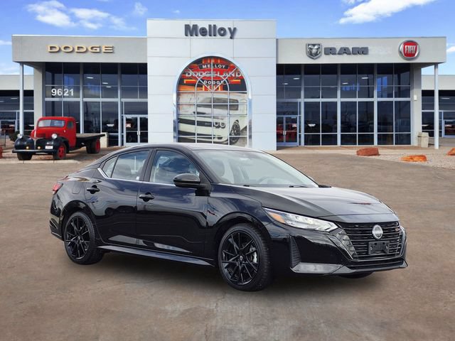 Used 2025 Nissan Sentra SR w/ Midnight Edition FWD image 3