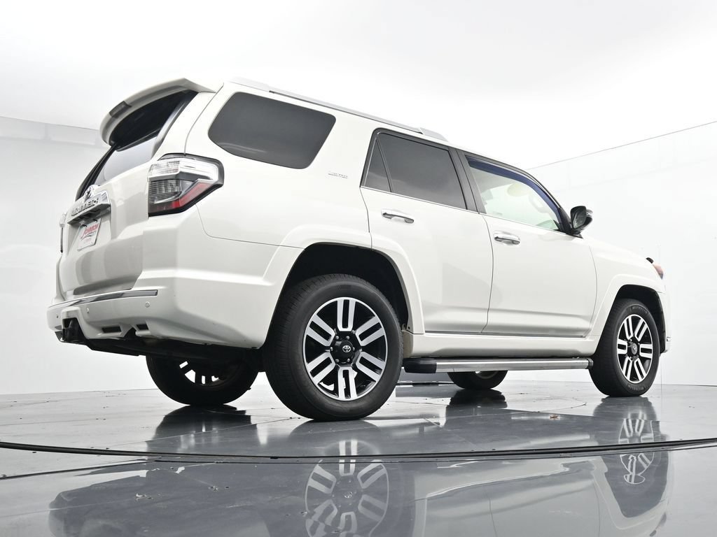 Used 2017 Toyota 4Runner Limited AWD/4WD image 37