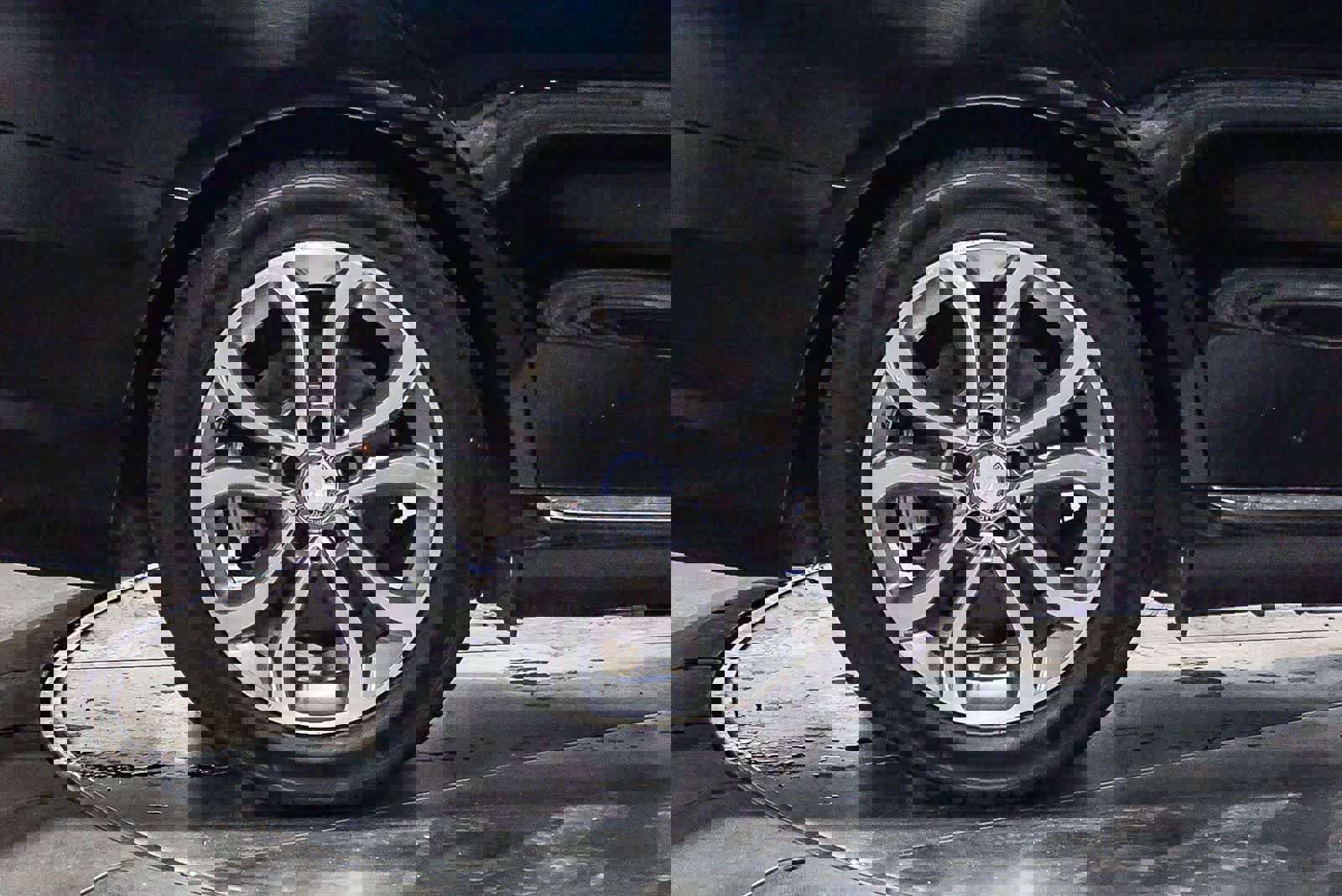 Used 2016 Mercedes-Benz C 300 Sedan image 7