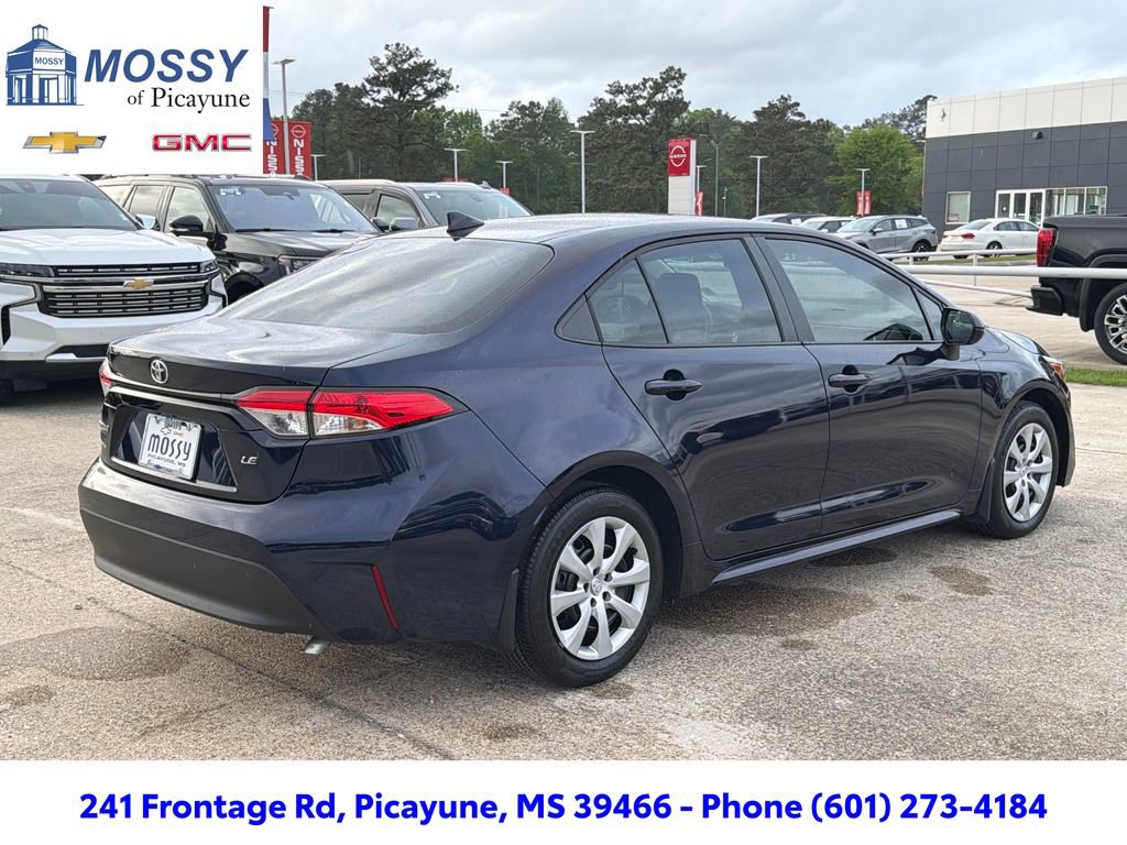 Used 2025 Toyota Corolla LE image 7