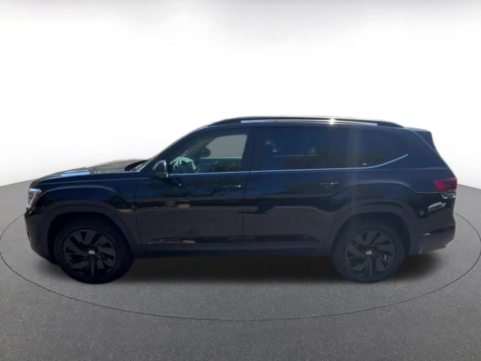 Used 2026 Volkswagen Atlas SE FWD image 8