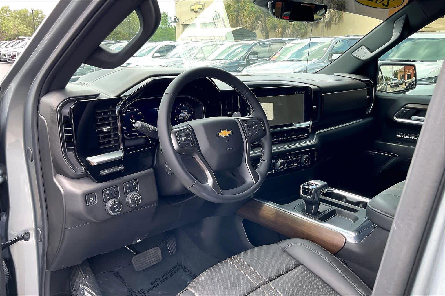 Certified 2026 Chevrolet Silverado 1500 High Country w/ High Country Premium Package AWD/4WD image 14