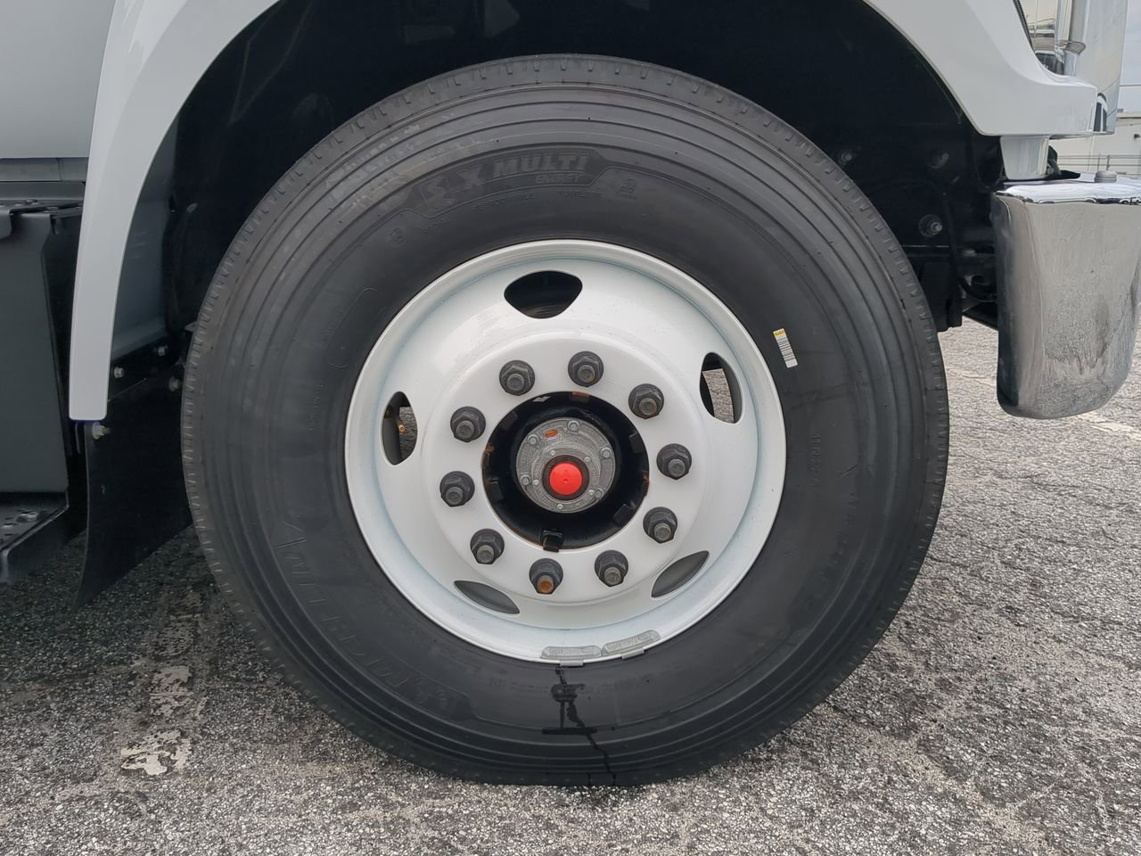 New 2027 Ford F750 2WD Regular Cab Super Duty image 9