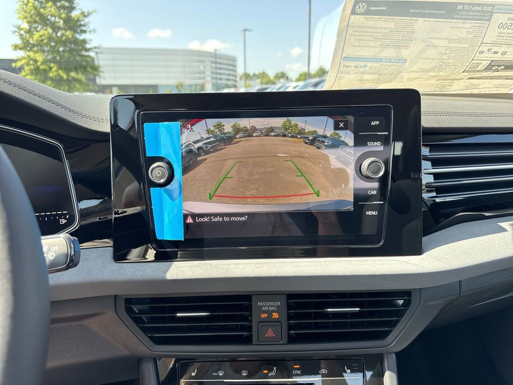 New 2025 Volkswagen Jetta SE image 28