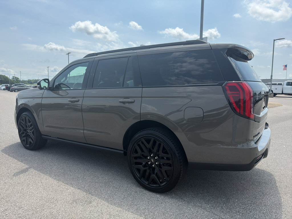New 2027 Ford Expedition Platinum w/ Stealth Performance Package AWD/4WD image 7