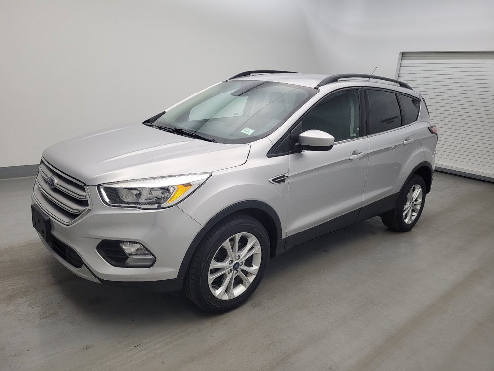 Used 2018 Ford Escape SE w/ Ford Safe & Smart Package FWD image 2