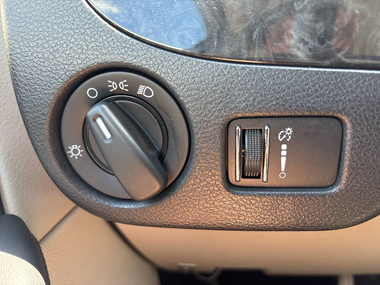 Used 2014 Dodge Grand Caravan American Value Package FWD image 10