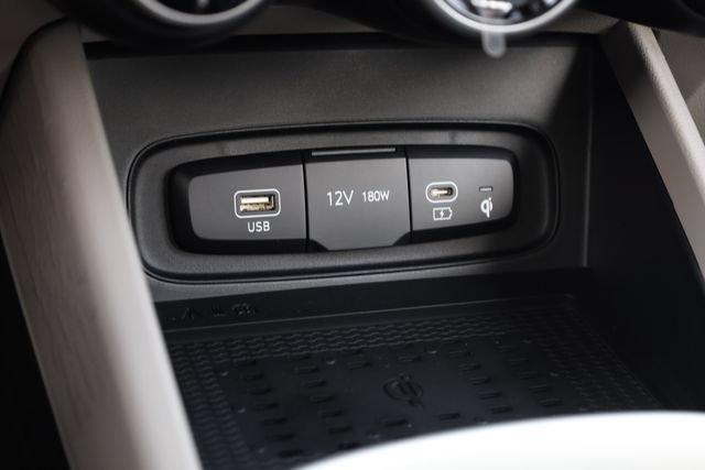 New 2026 Hyundai Venue SEL FWD image 19