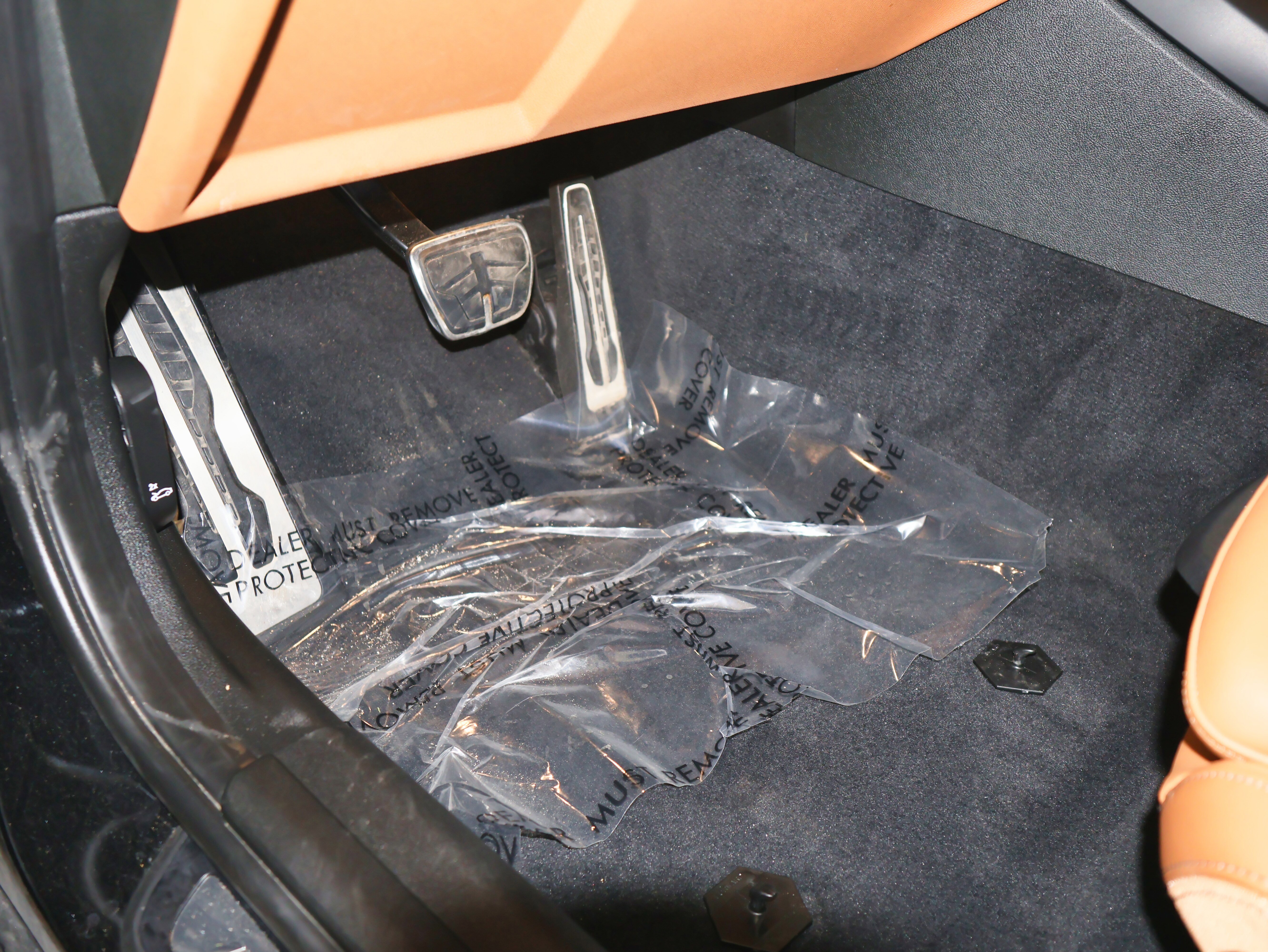 Used 2022 BMW 330e xDrive w/ M Sport Package image 16