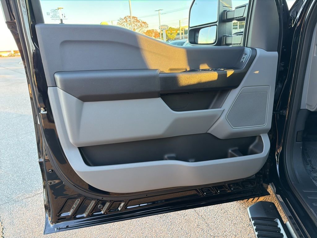 New 2026 Ford F350 XL w/ XL Chrome Package image 13