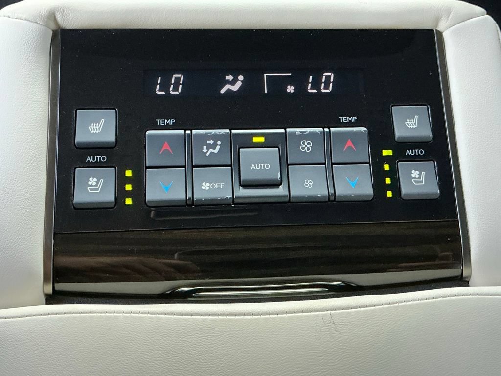 Used 2020 Lexus LX 570 4WD w/ Sport Package image 16
