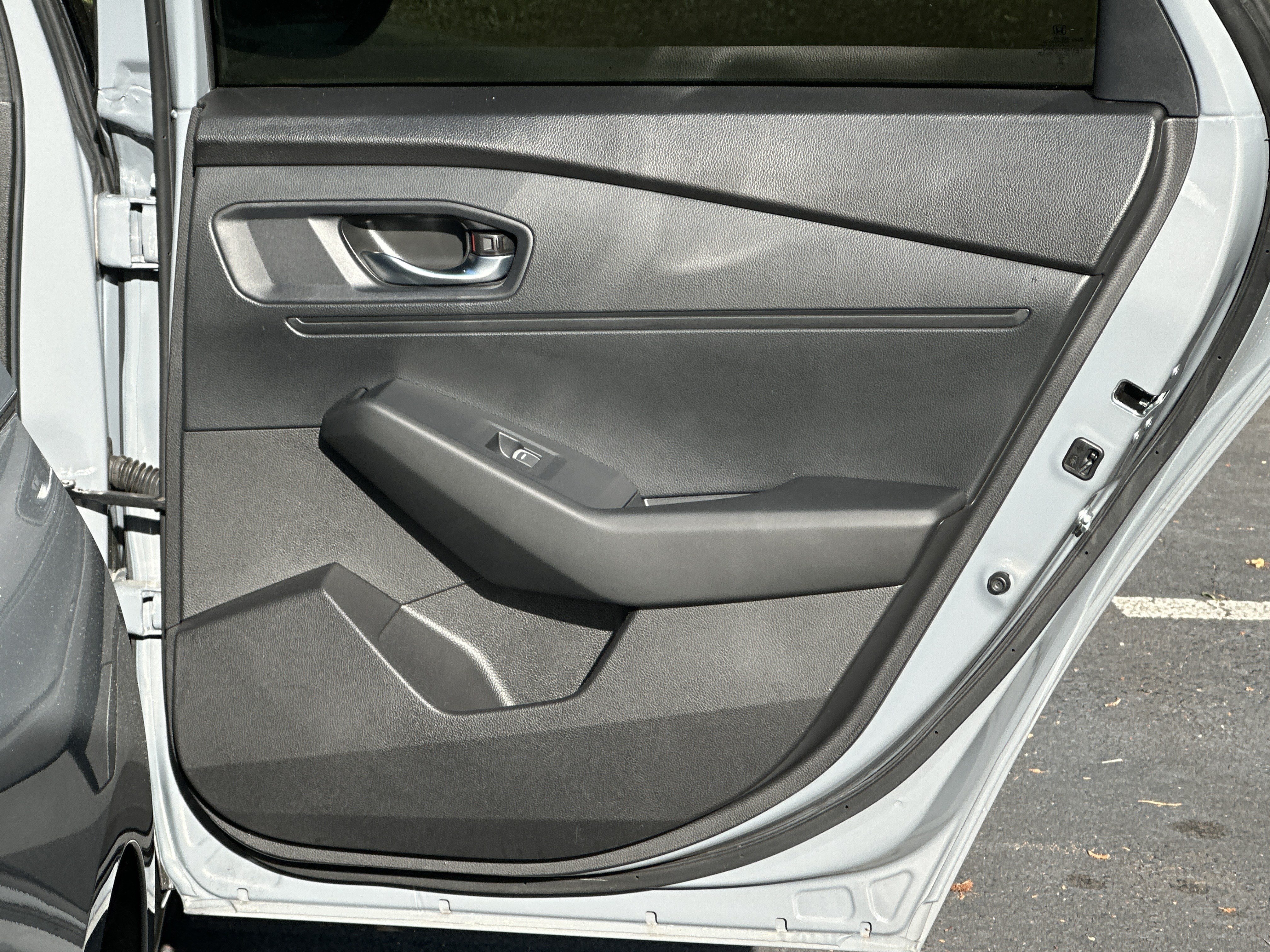 Used 2025 Honda Accord SE image 18