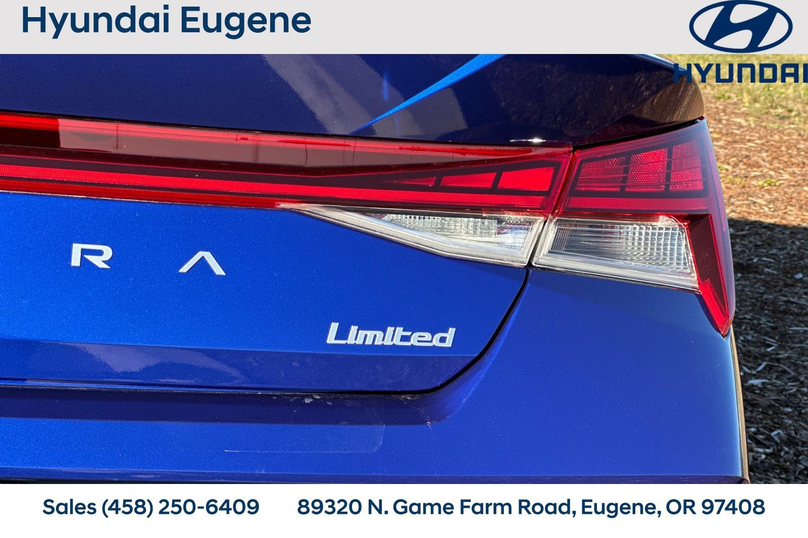 Used 2025 Hyundai Elantra Limited w/ Cargo Package image 35