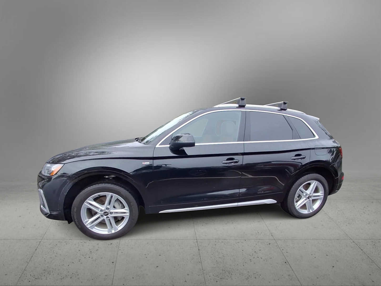 Certified 2024 Audi Q5 e Premium w/ Convenience Package AWD/4WD image 4