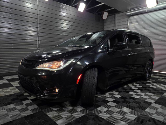 Used 2020 Chrysler Pacifica Touring w/ S Appearance Package image 40