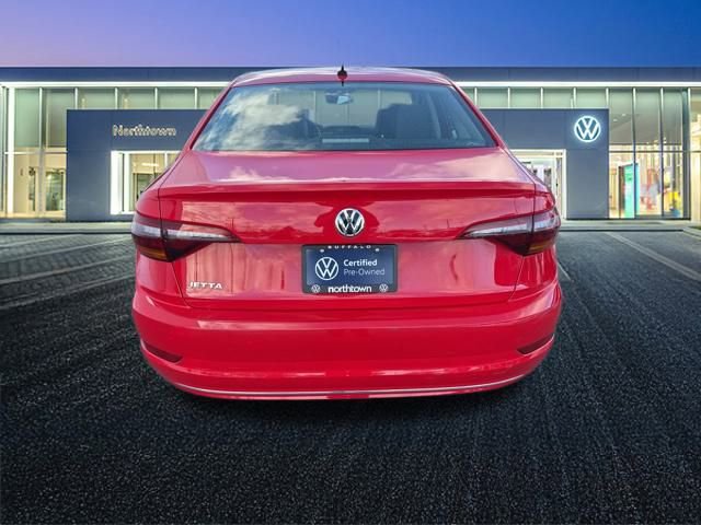 Certified 2019 Volkswagen Jetta SE image 5