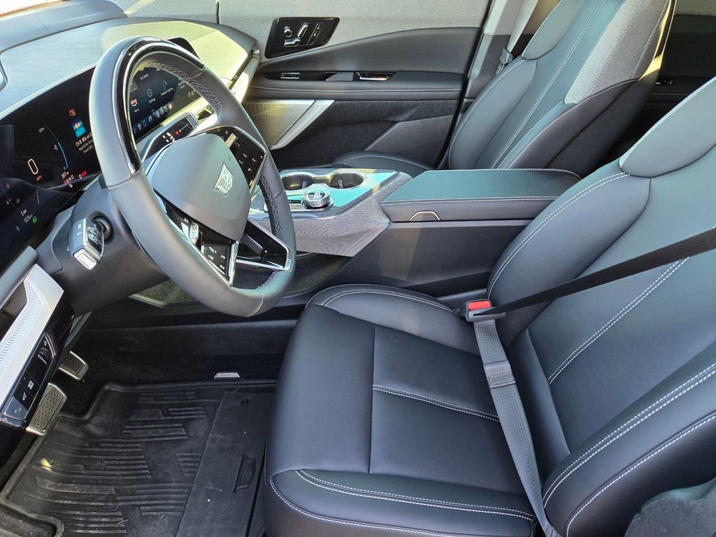 New 2025 Cadillac Optiq Sport 1 image 11
