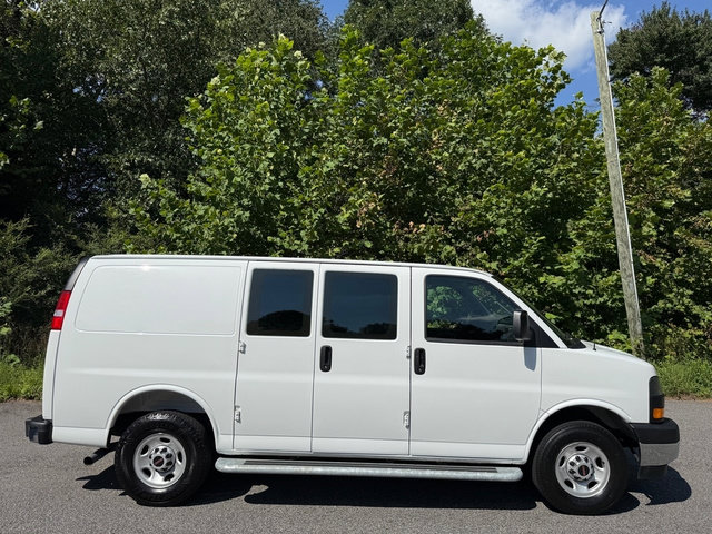 Used 2025 GMC Savana 2500 w/ Driver Convenience Package RWD image 5