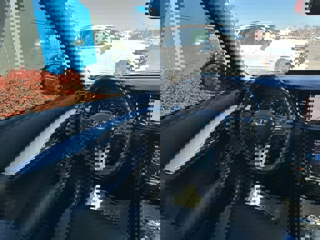 Used 2022 INFINITI QX50 Essential w/ Cargo Package image 12