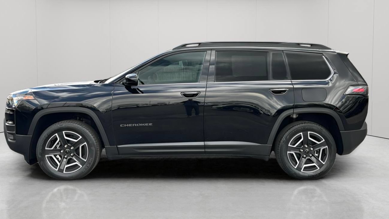New 2026 Jeep Cherokee Laredo AWD/4WD image 9