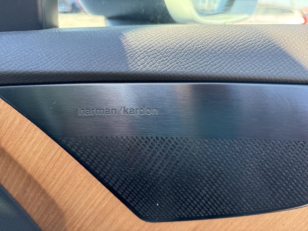 Certified 2023 Volvo XC90 B6 Plus image 34