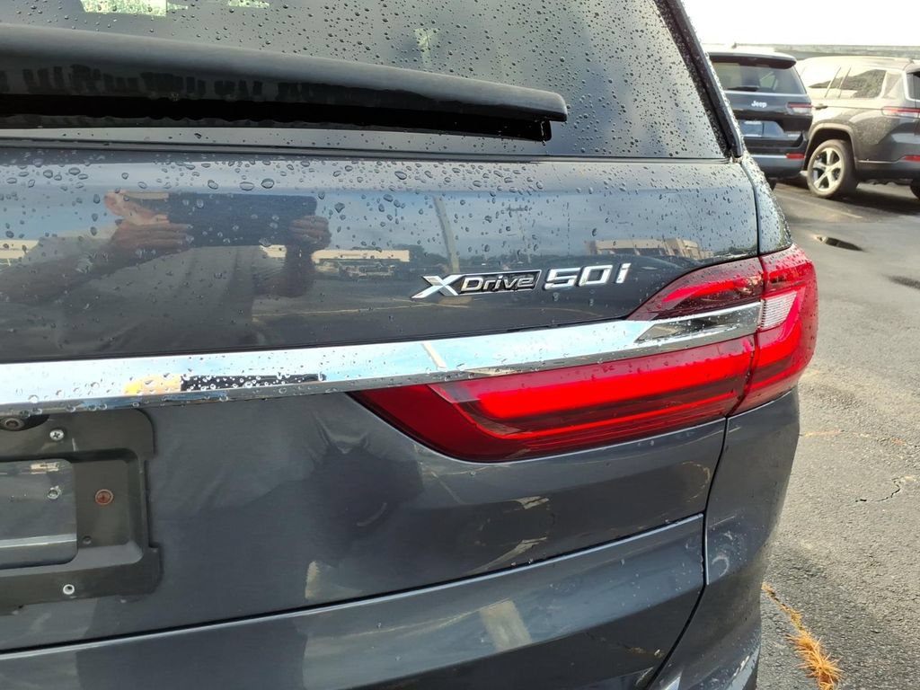 Used 2019 BMW X7 xDrive50i w/ Premium Package AWD/4WD image 5