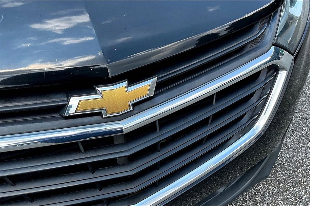 Certified 2018 Chevrolet Equinox LS image 28