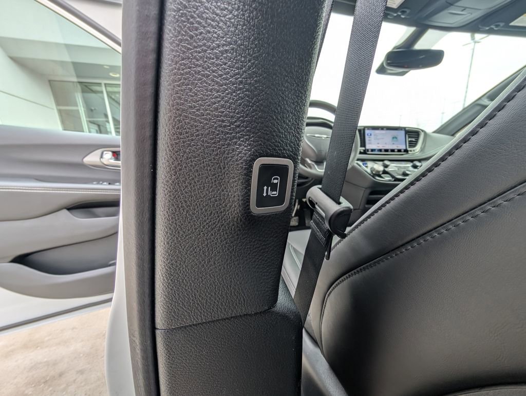 New 2026 Chrysler Pacifica Select image 37