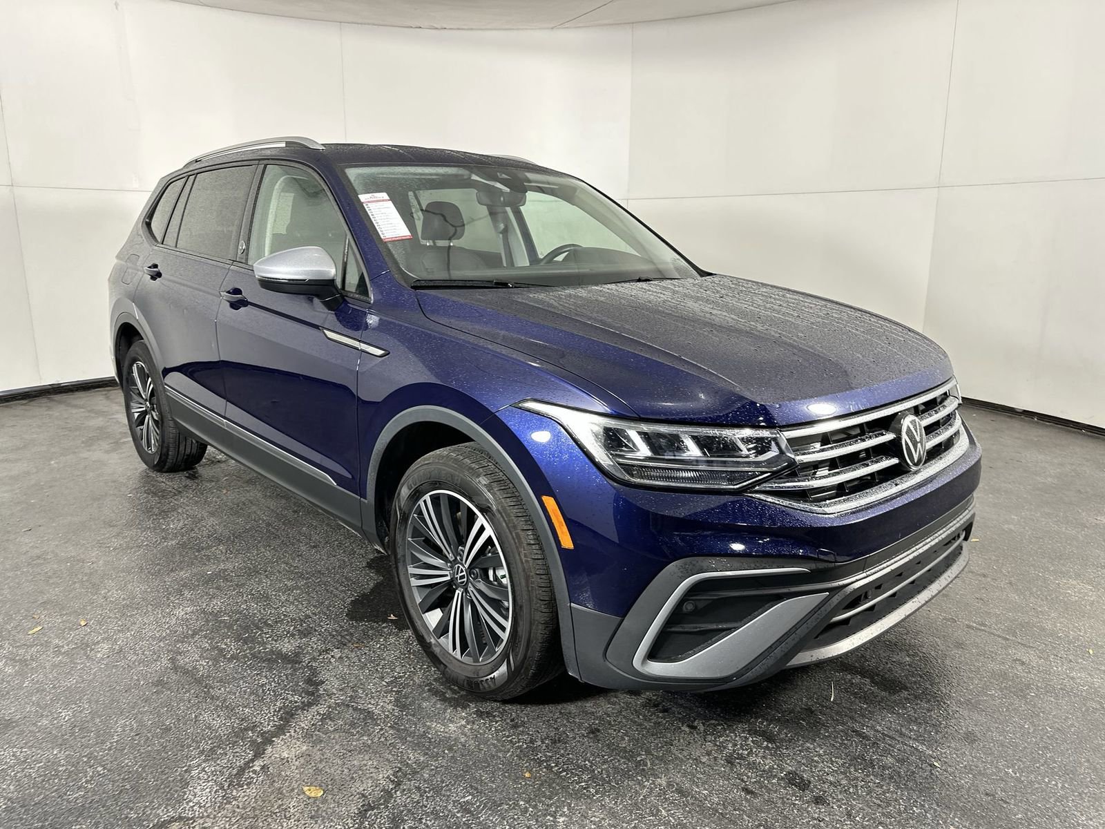 Used 2024 Volkswagen Tiguan Wolfsburg Edition image 2