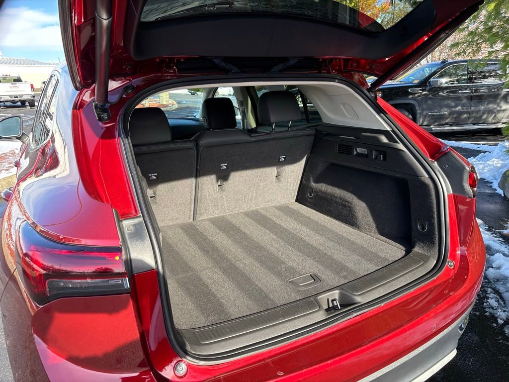 Used 2023 Buick Envision Essence image 17