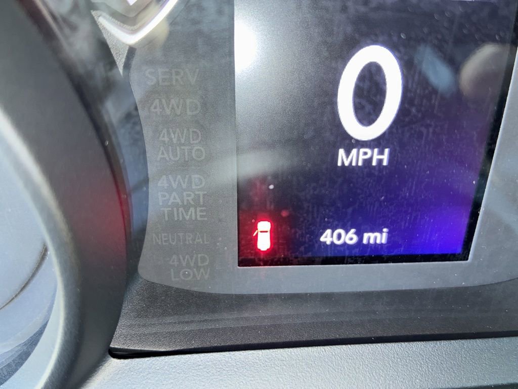 Used 2025 Jeep Wrangler Sport image 17