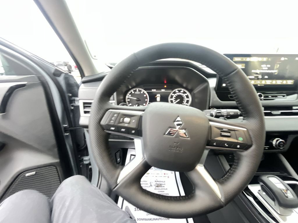 New 2026 Mitsubishi Outlander Trail Edition image 14