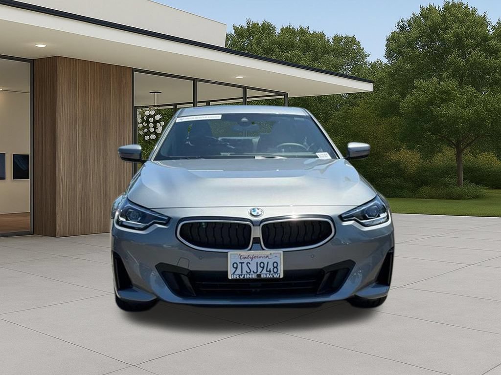 Used 2025 BMW 230i Coupe w/ Convenience Package RWD image 4