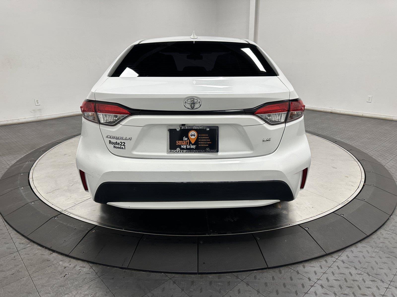 Used 2021 Toyota Corolla LE FWD image 11
