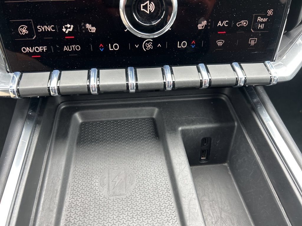 Used 2025 GMC Acadia Elevation FWD image 44