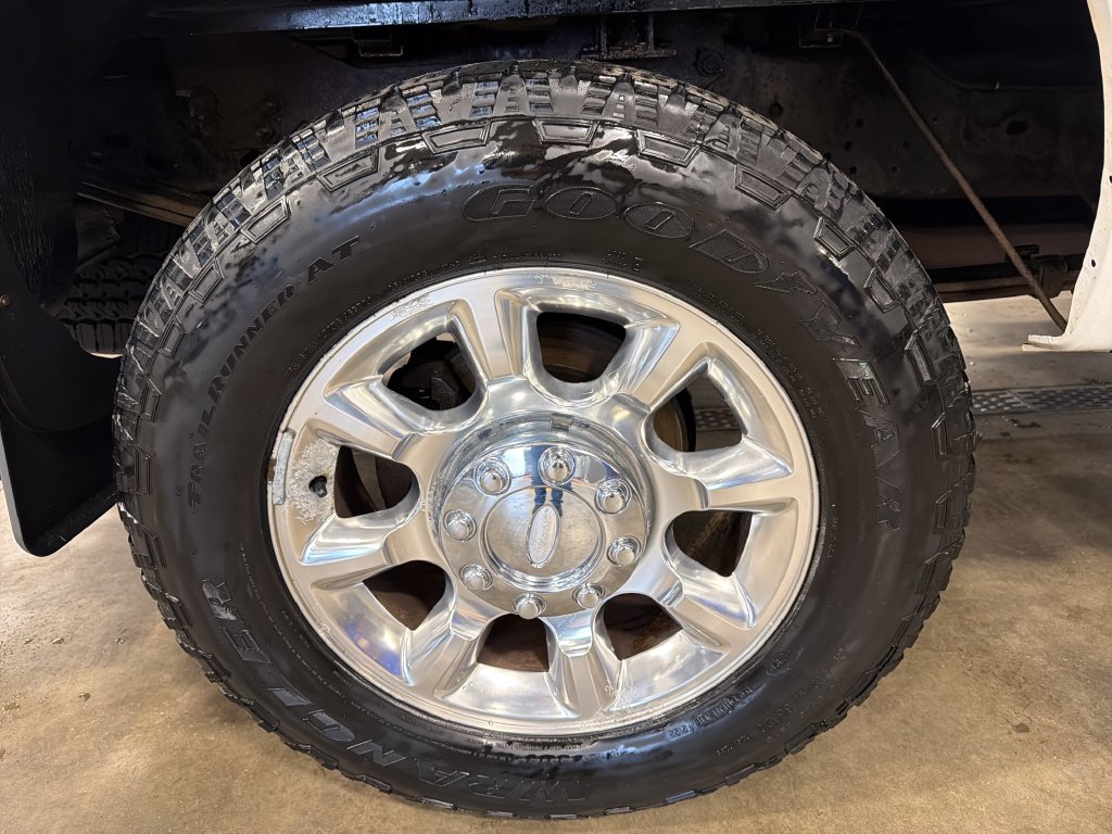 Used 2011 Ford F250 XLT w/ XLT Premium Pkg AWD/4WD image 17