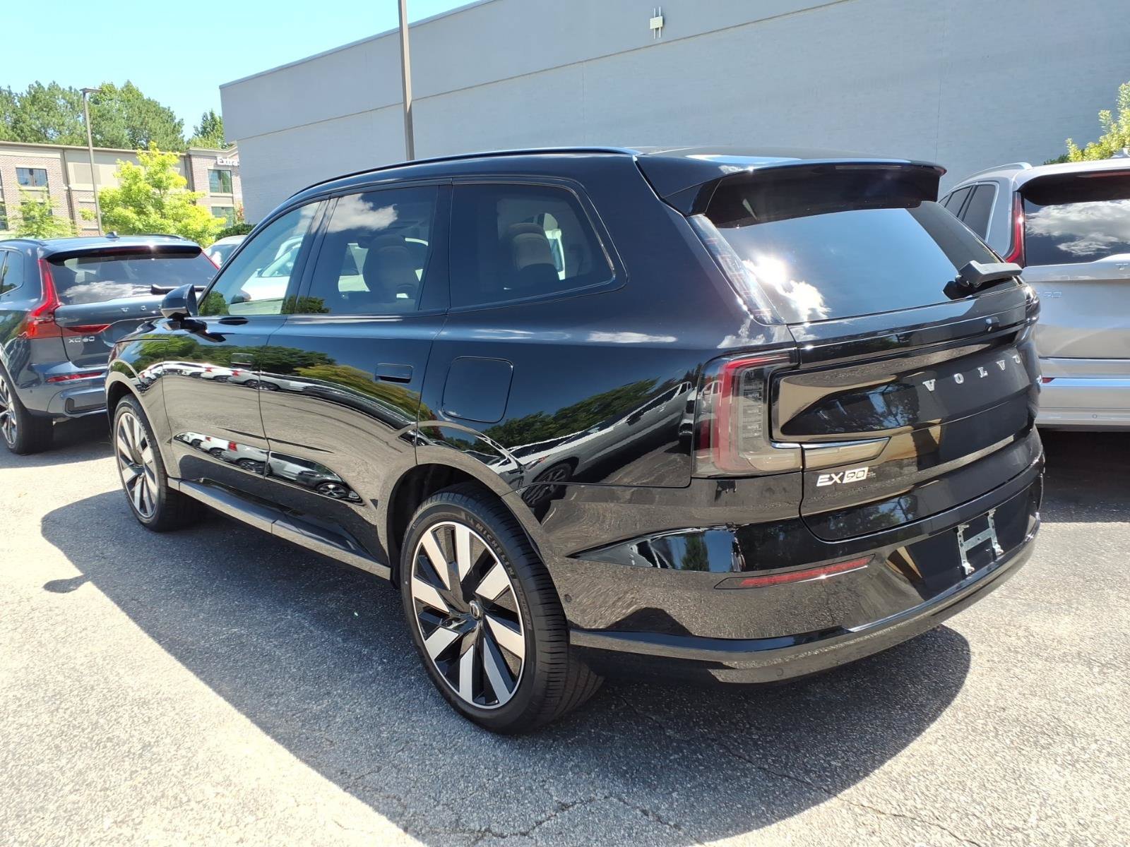 Certified 2025 Volvo EX90 Plus AWD/4WD image 6
