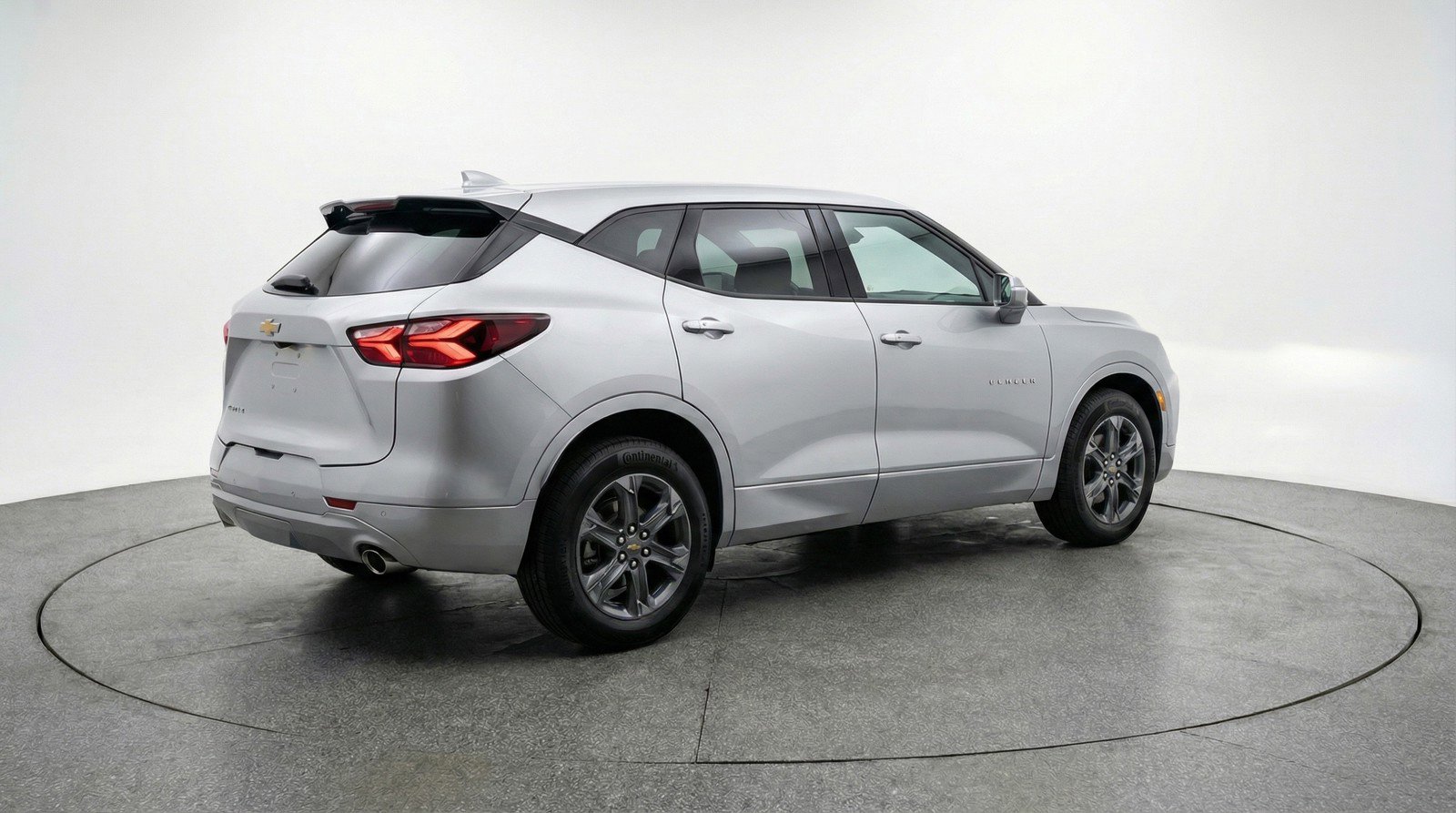 Used 2025 Chevrolet Blazer LT FWD image 9